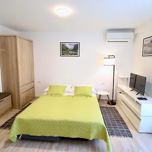 Appartement Velin, Split